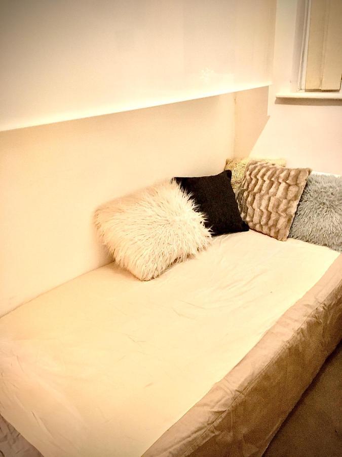 Hendon Homestay Екстериор снимка